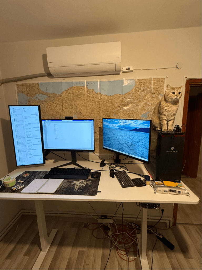 Somewhere Between the Kitchen Table and the Balcony: Remote Work and the Shape of Home in Esenyurt 